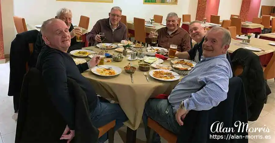 Curry night out with friends at the Masala Cottage restaurant in Los Alcázares.