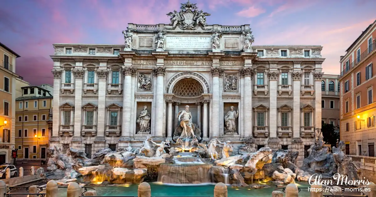 Trevi Fountain, Rome, Italy.