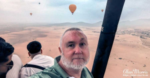 Hot air balloons above the desert. Hot air balloons above the desert.