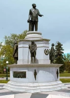 Memorial statue to Martin Luther King Jr in City Park