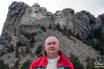 Alan Morris at Mount Rushmore.