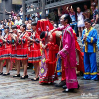 Alan Morris bowing to the guests at his wedding at the Tribe of 3 Gorges. Alan Morris bowing to the guests at his wedding at the Tribe of 3 Gorges.