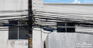 Wiring & cables on Recife buildings. Wiring & cables on Recife buildings.