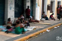 People living, sleeping & eating on the streets of Recife.