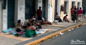 People living, sleeping & eating on the streets of Recife.