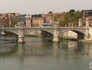 Bridge crossing the Tiber river in Rome.