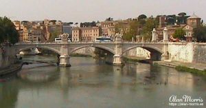 Bridge crossing the Tiber river in Rome.