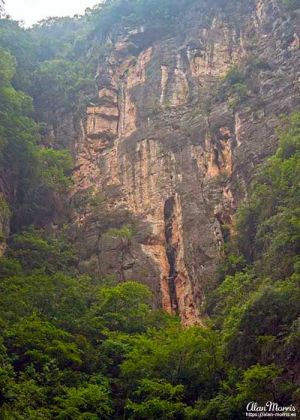 These clefts in the cliff face were used for stowing coffins.