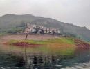 Village on the banks of the Shennong Stream.