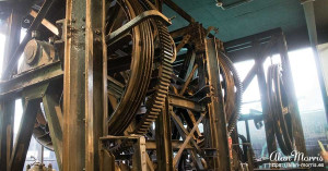 Cogs from the original gear system that pulled cable cars up to Sugarloaf Mountain. Cogs from the original gear system that pulled cable cars up to Sugarloaf Mountain.