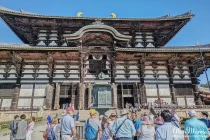 Tōdai-ji Buddhist temple, Nara, Japan.