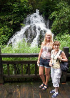 Melanie Lunn in the Xiling Gorge. Melanie Lunn in the Xiling Gorge.