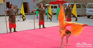 Acrobat performing at Xi´an welcome ceremony. Acrobat performing at Xi´an welcome ceremony.