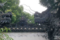 Two dragons meeting in Yuyuan Gardens in Shanghai.